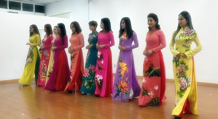 Ao dai CMT 14