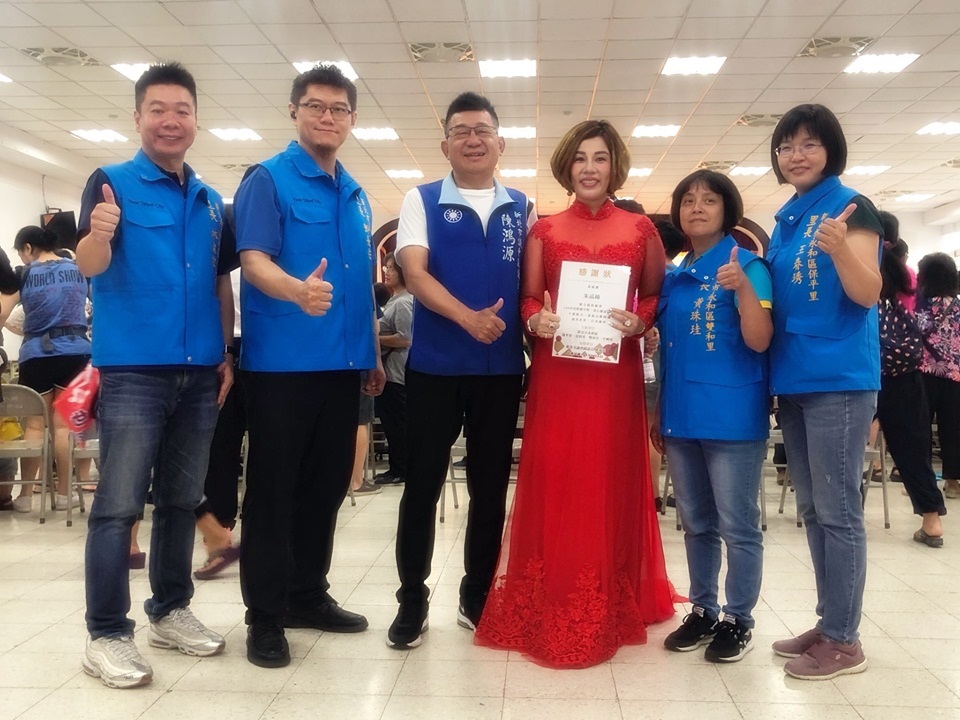 Ao dai CMT 2