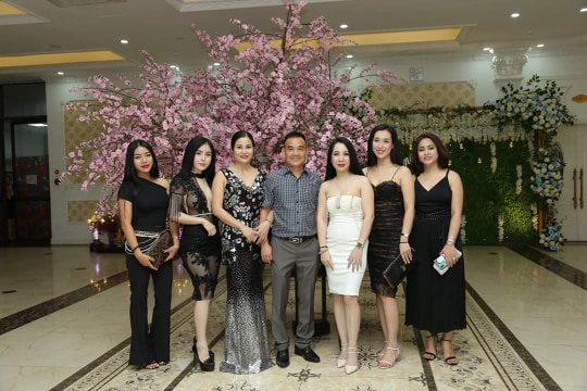 Le Khanh 13