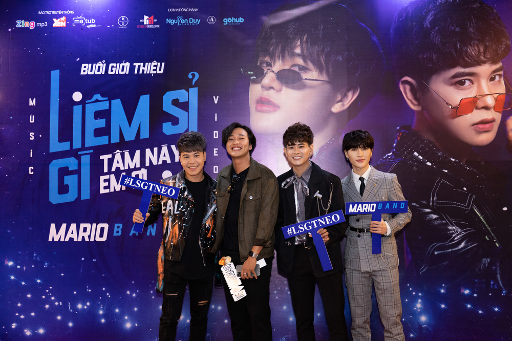 Duong Nhat Linh Lam Thanh Nha va Mario band