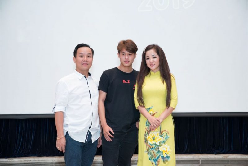 NTK Việt Hùng và nghệ sĩ Thúy Nga làm giám khảo Cuộc thi tài năng Đại học Y dược TP.HCM