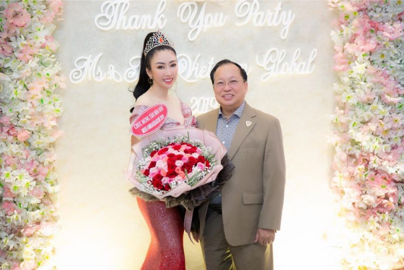 NTK Võ Nhật Phượng đăng quang Hoa hậu Đại sứ Toàn cầu 2019