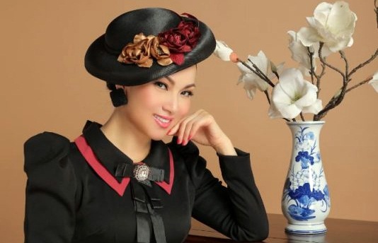 Ca sĩ Hà Phương