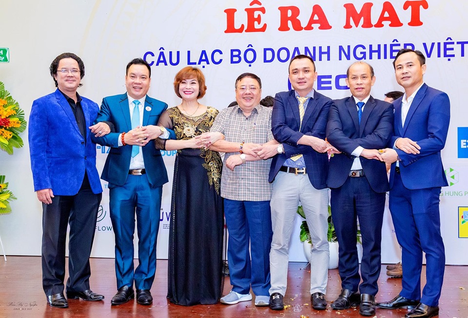 CLB Doanh nghiep VN 4