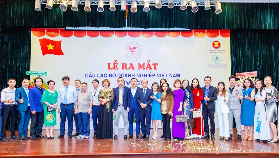 CLB Doanh nghiep VN 7