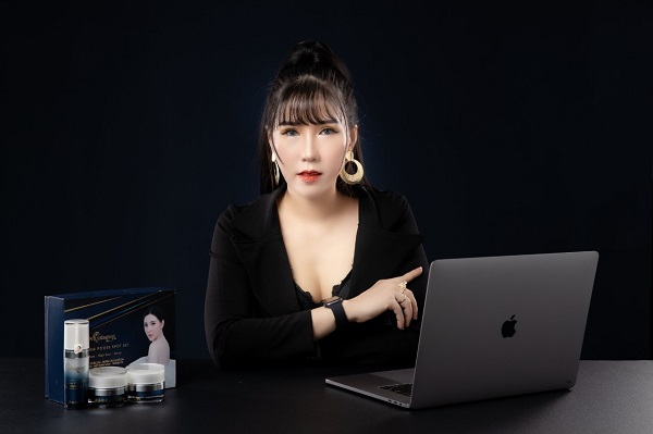 Hồng Nhiên bắt đầu trải qua gian nan vào những năm tháng sinh viên tại thành phố xa lạ