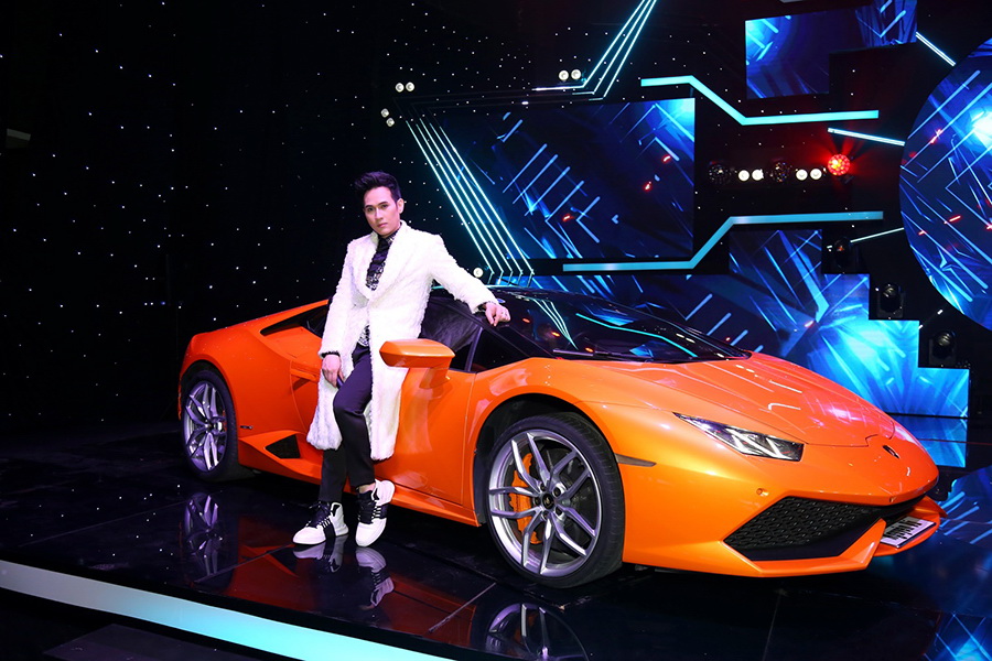 Xe Ng Vu 4