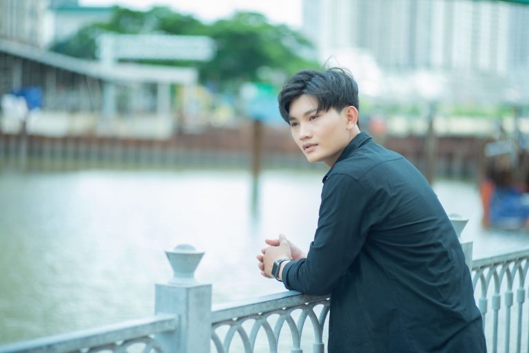 Diễn viên - mẫu ảnh Khánh Trần