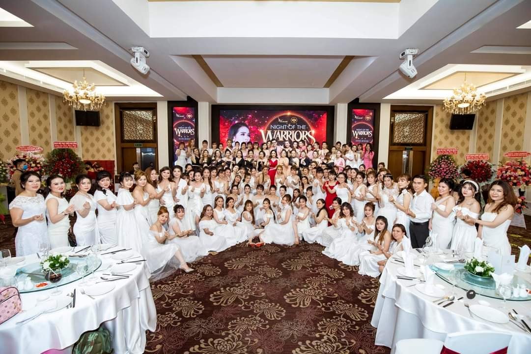 Siêu event "Night Of The Warriors" hoành tráng của Bà trùm mỹ phẩm - mẹ đơn thân Vũ Kim Hiền