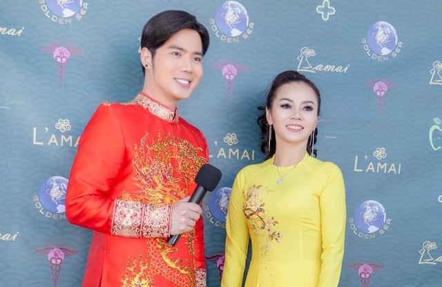 Hoa hậu Ninh Nguyễn dịu dàng trong tà áo dài truyền thống