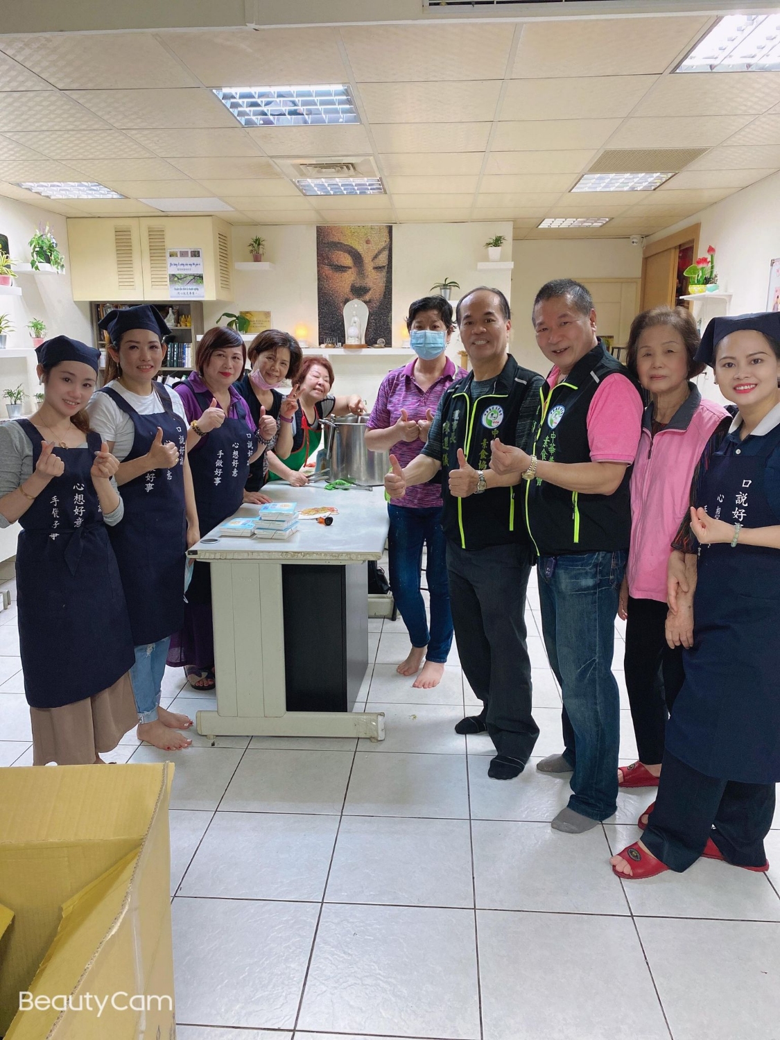 A hau Ngoc Dinh 22