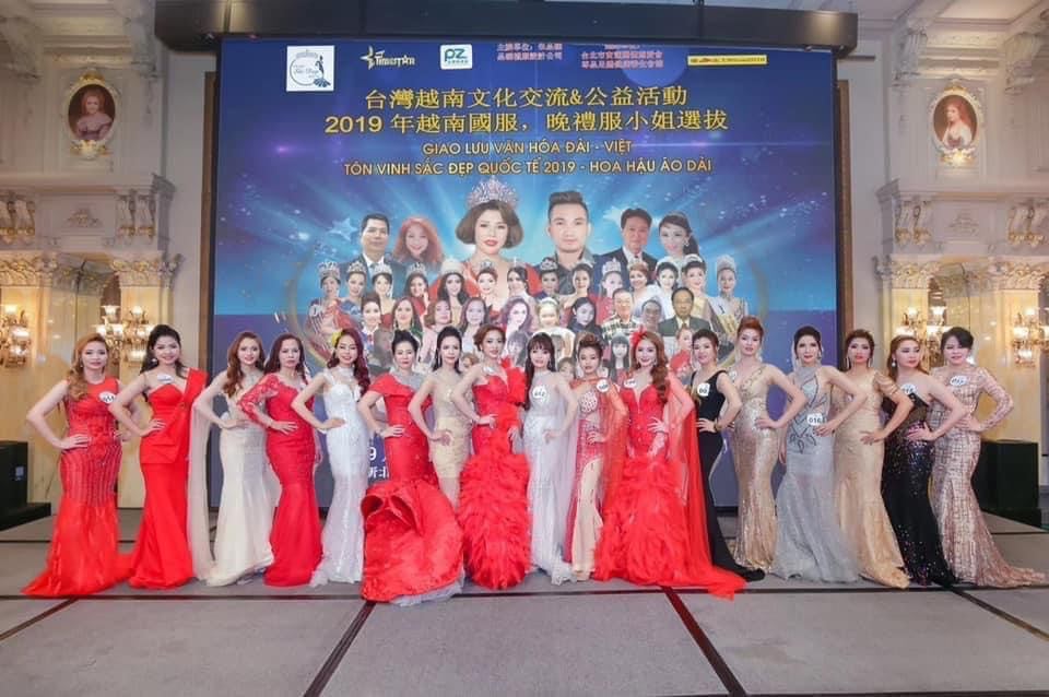 Các thí sinh trong cuộc thi Hoa hậu Doanh nhân quốc tế Taiwan 2020 do hoa hậu Châu Mai Thảo làm trưởng Ban tổ chúc