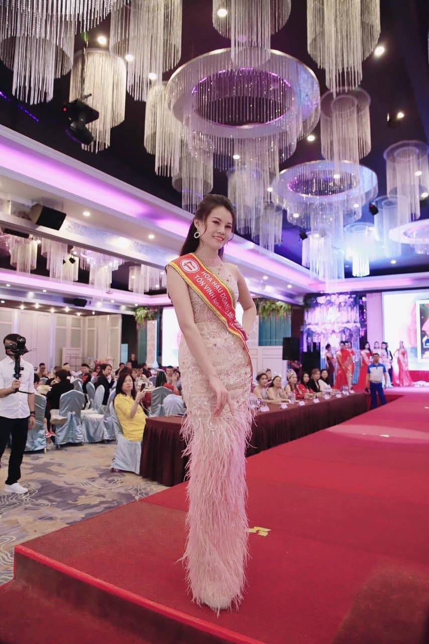 Lan Anh 11