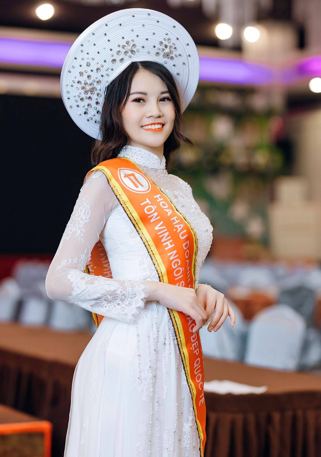 Lan Anh 20