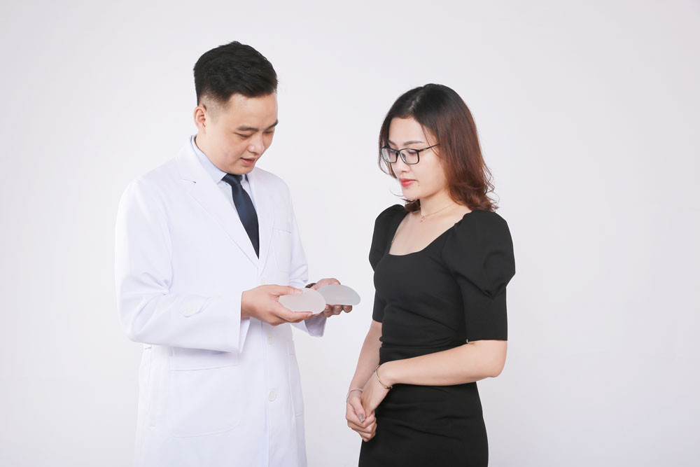 Những lưu ý trước khi nâng ngực