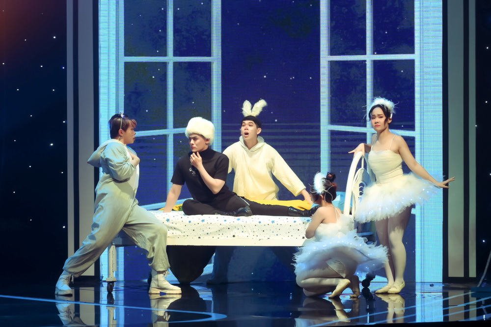 POPPY NHAT LIEM (4)
