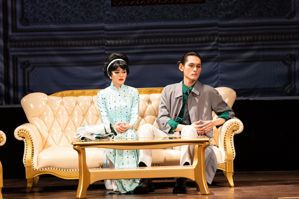 Kich Hong Van 4