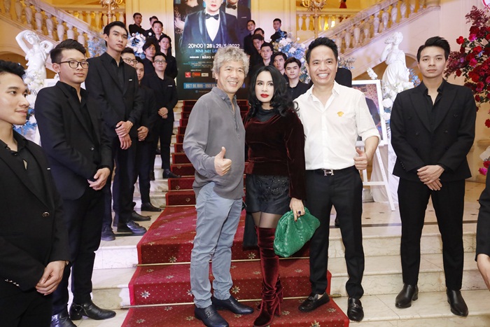 Davi Thanh Lam và bạn trai đến xem Liveshow Quang Hà