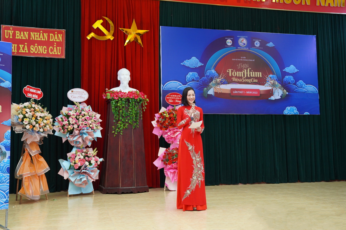 MC Minh Ngoc 0
