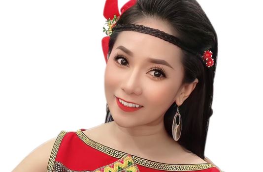 Nghệ sĩ Thy Nhung