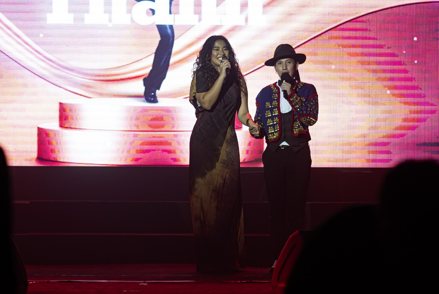 Y Thanh Ce Ce Truong