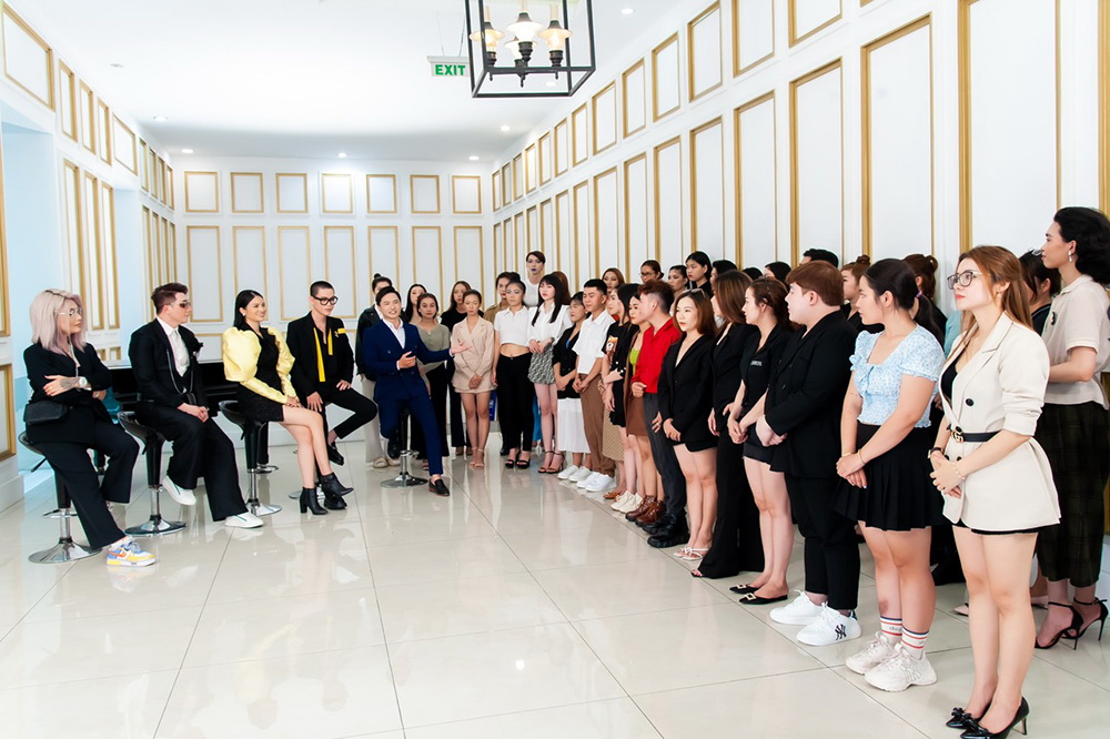 Buổi casting của chương trình 'Đẹp Từng Milimet' đầy sôi động xuất hiện trong tập đầu tiên