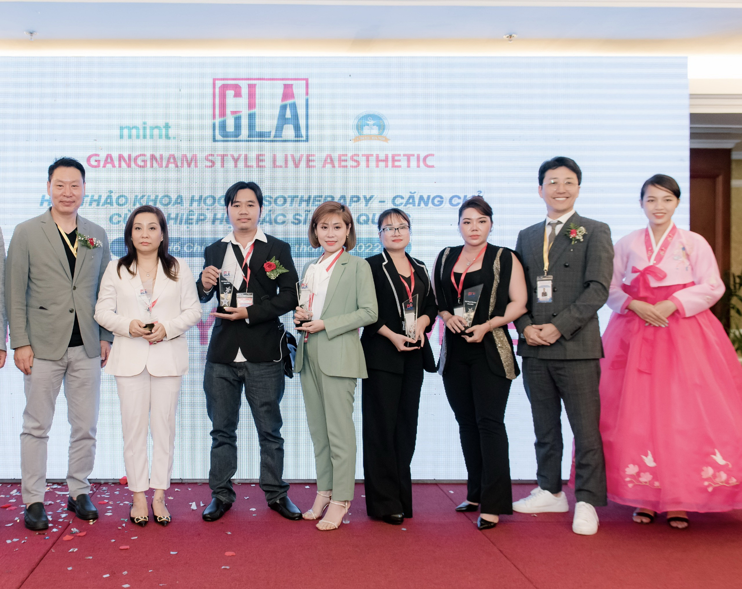 Doanh nhân Đặng Thị Tường Vi – CEO ViVi Beauty & Clinic