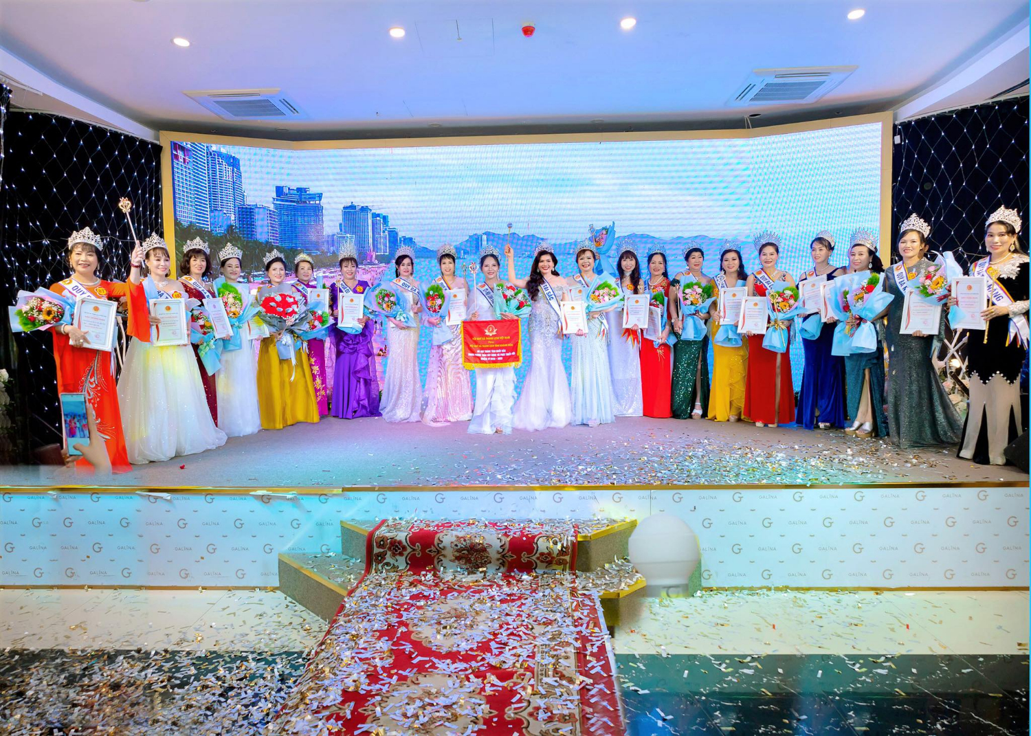 Chi Quyen 29