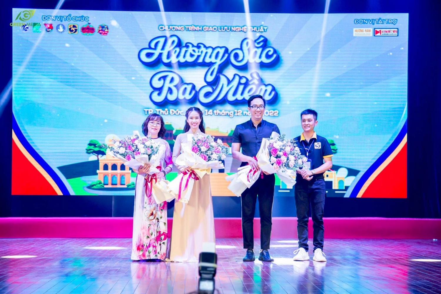 Huong sac 3 mien 12