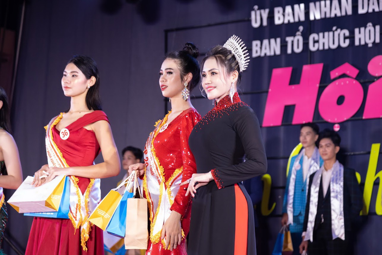 HH Ngoc Chau 11