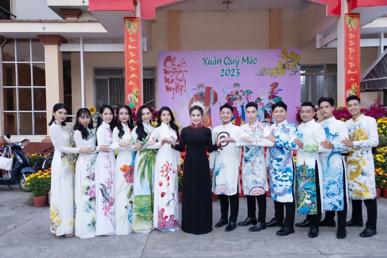 HH Ngoc Chau 6
