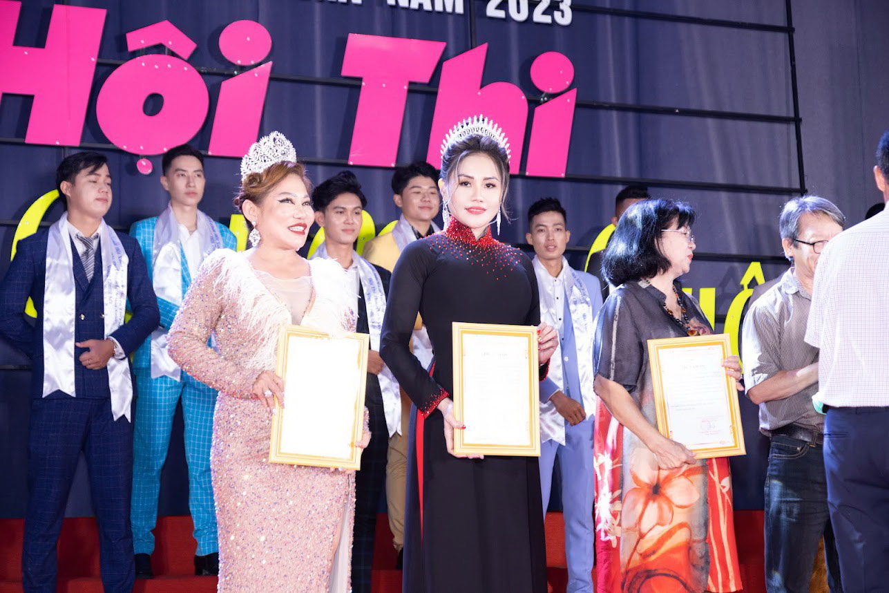 HH Ngoc Chau 8