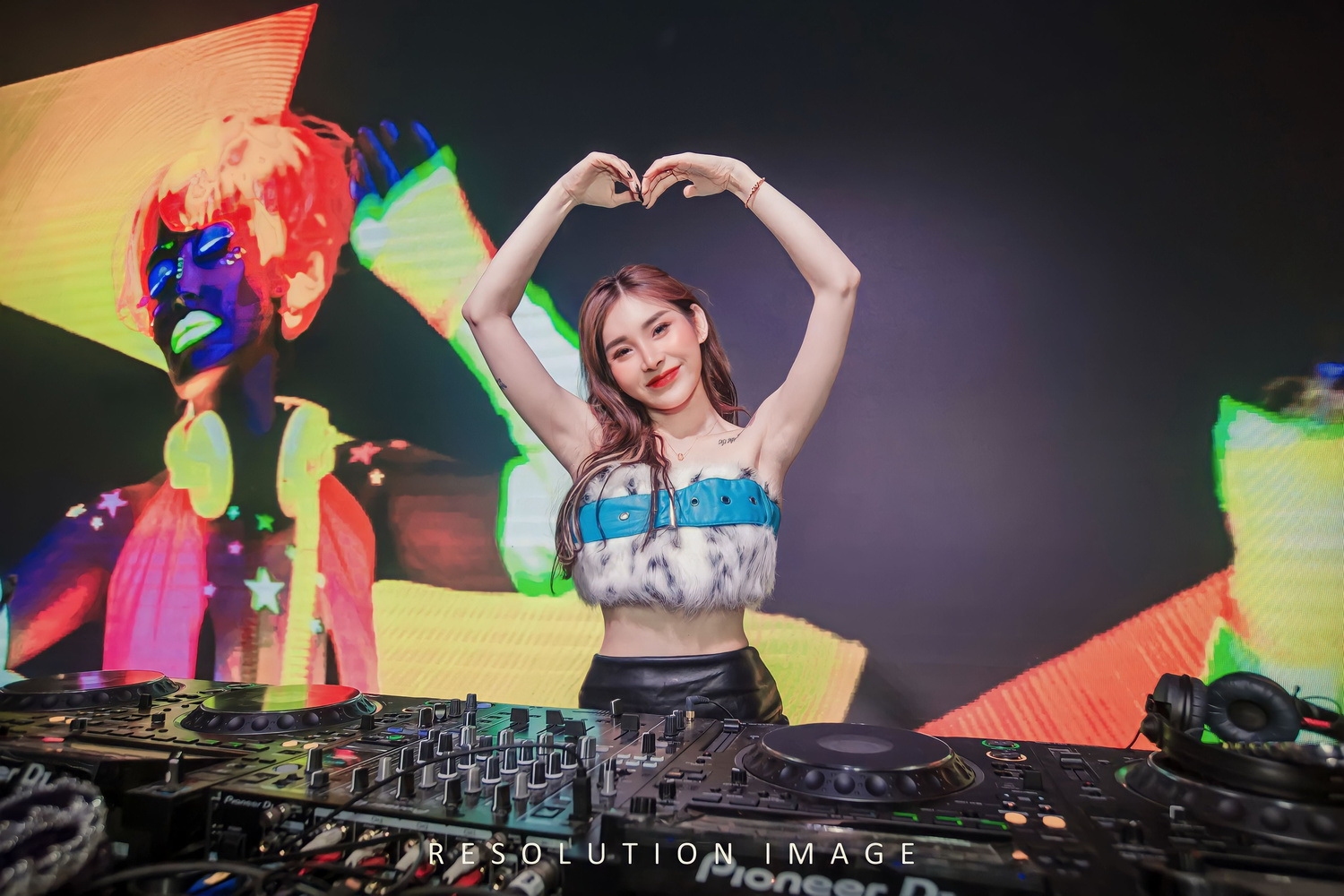 DJ Tina 21