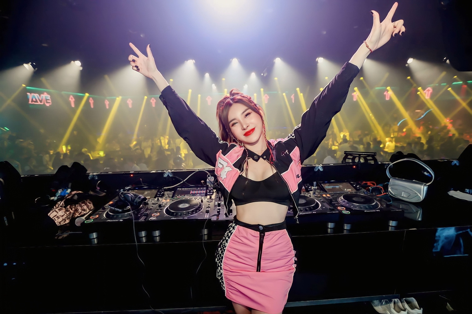 DJ T Tina tại Hàn Quốc