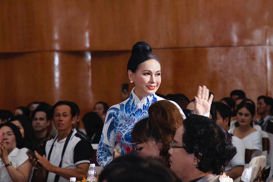 Diễn viên Ôn Bích Hằng làm giám khảo cuộc thi Miss Business Global 2023