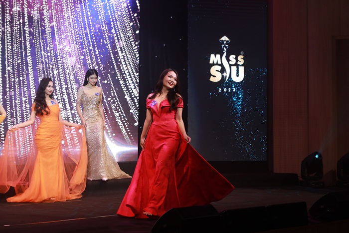 Miss Siu 7