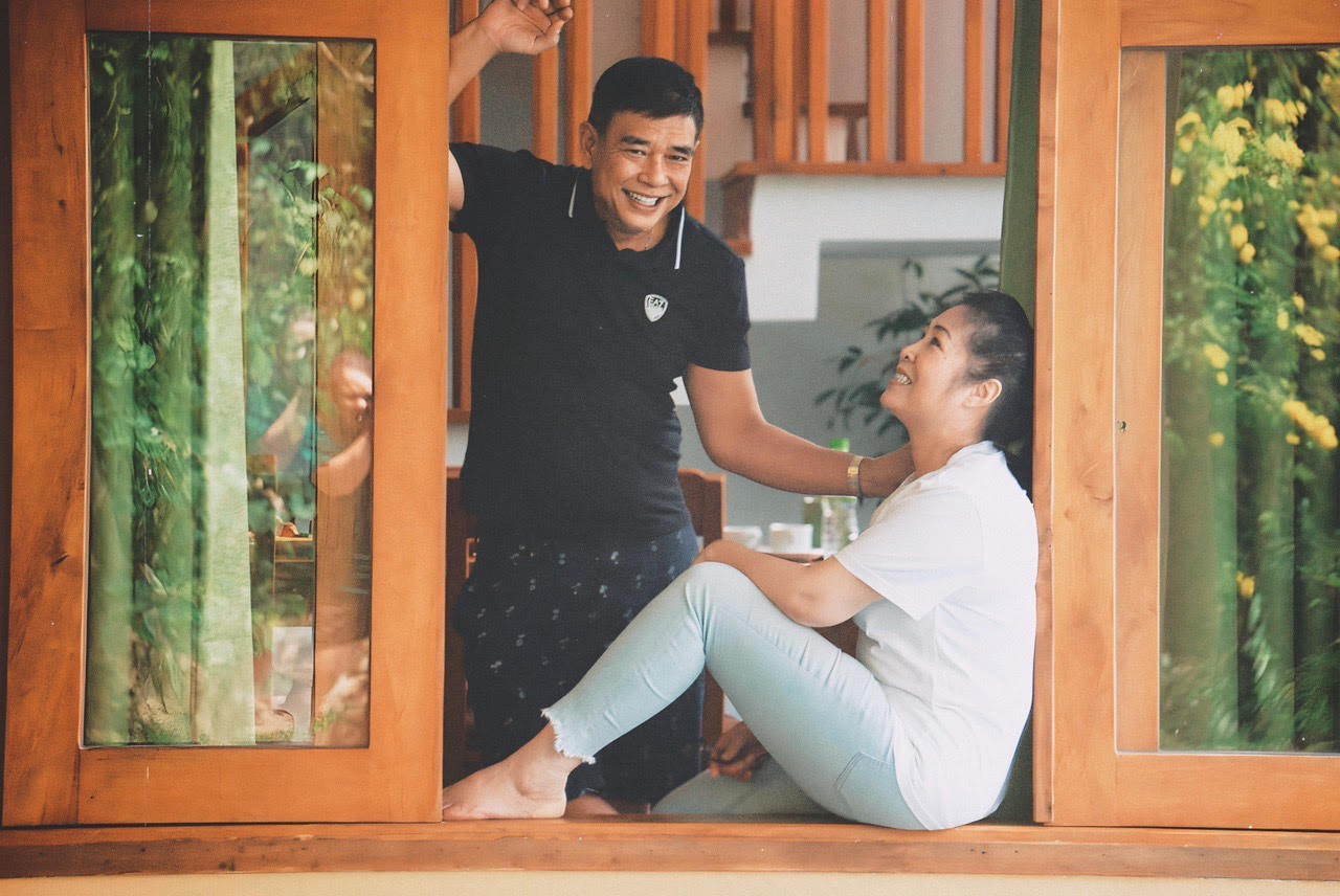 Hồng Vân cùng ông xã vui vẻ bên nhau tại Phú Quốc
