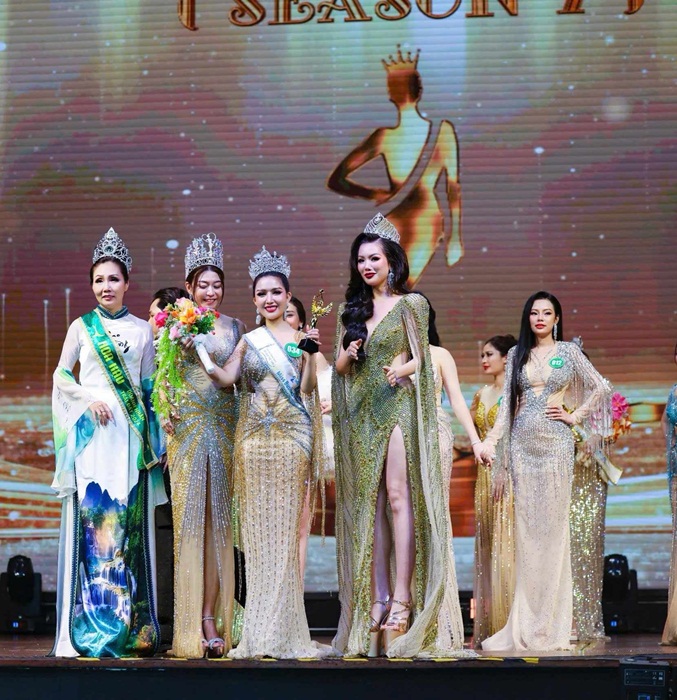 Linh Tay 4