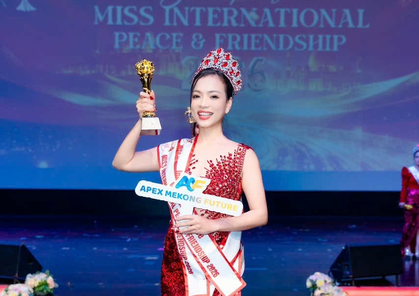 Người đẹp Khiếu Hương đăng quang Hoa hậu Trí tuệ Hòa Bình Quốc tế 2026